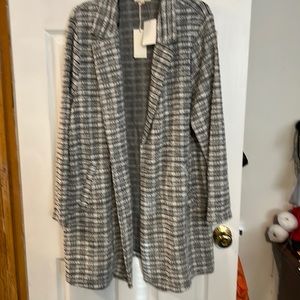 White / black checkered jacket